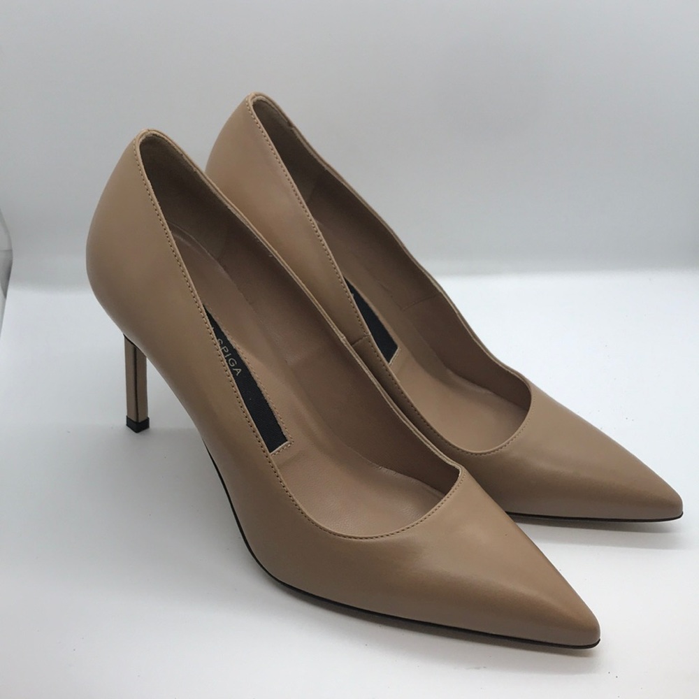 VIA SPIGA WOMEN’S NIKOLE TAN PUMP 7M